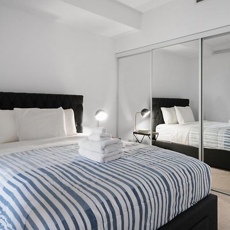Downtown Toronto 1 Bdrm Condo With Parking And Views Kültér fotó