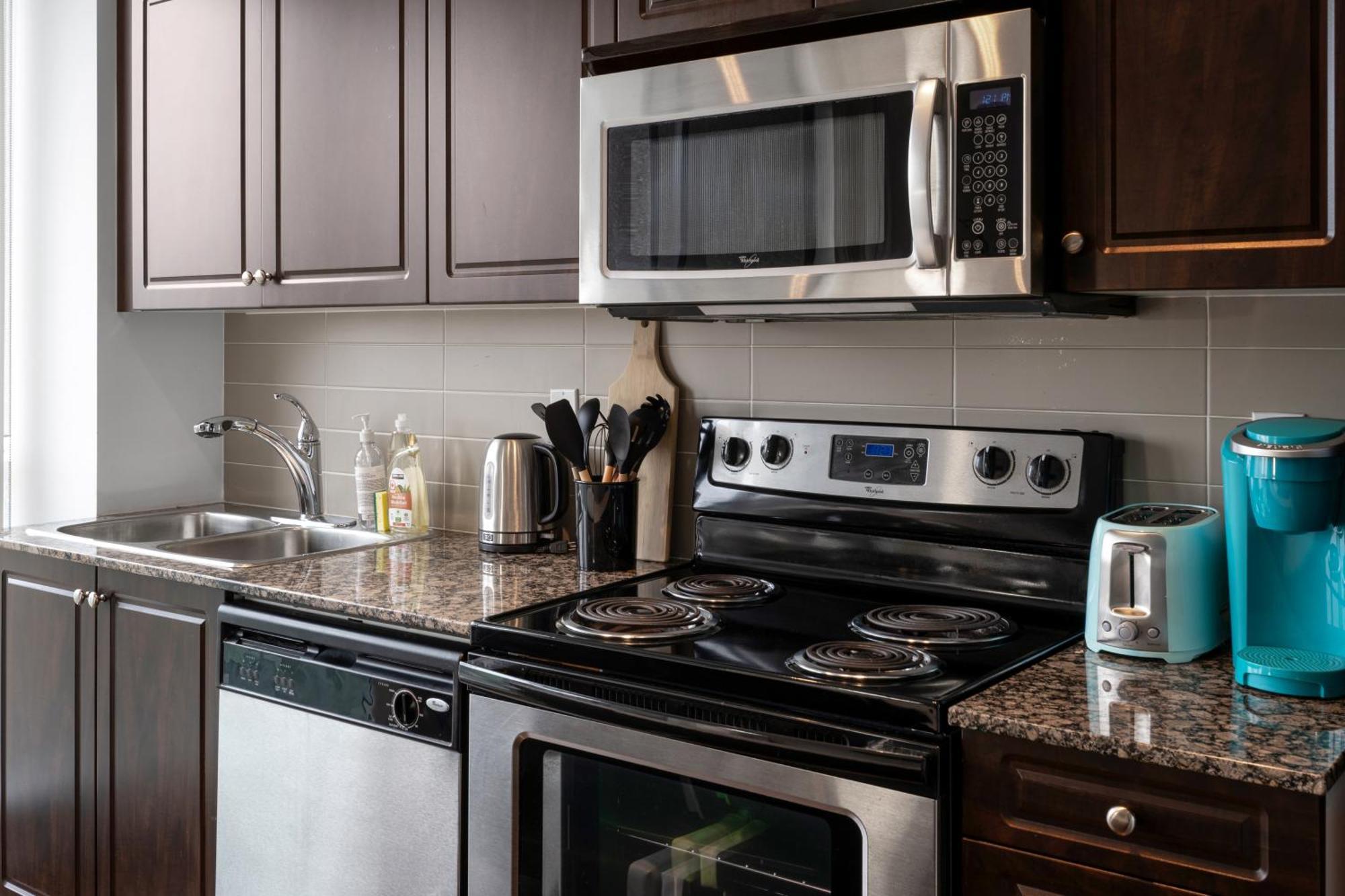 Downtown Toronto 1 Bdrm Condo With Parking And Views Kültér fotó