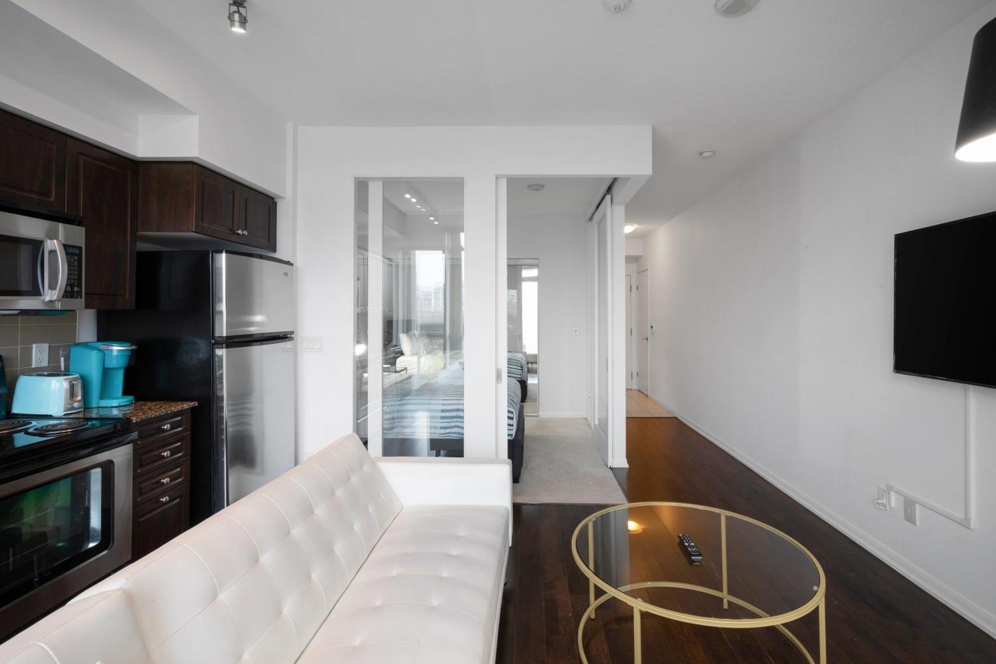 Downtown Toronto 1 Bdrm Condo With Parking And Views Kültér fotó