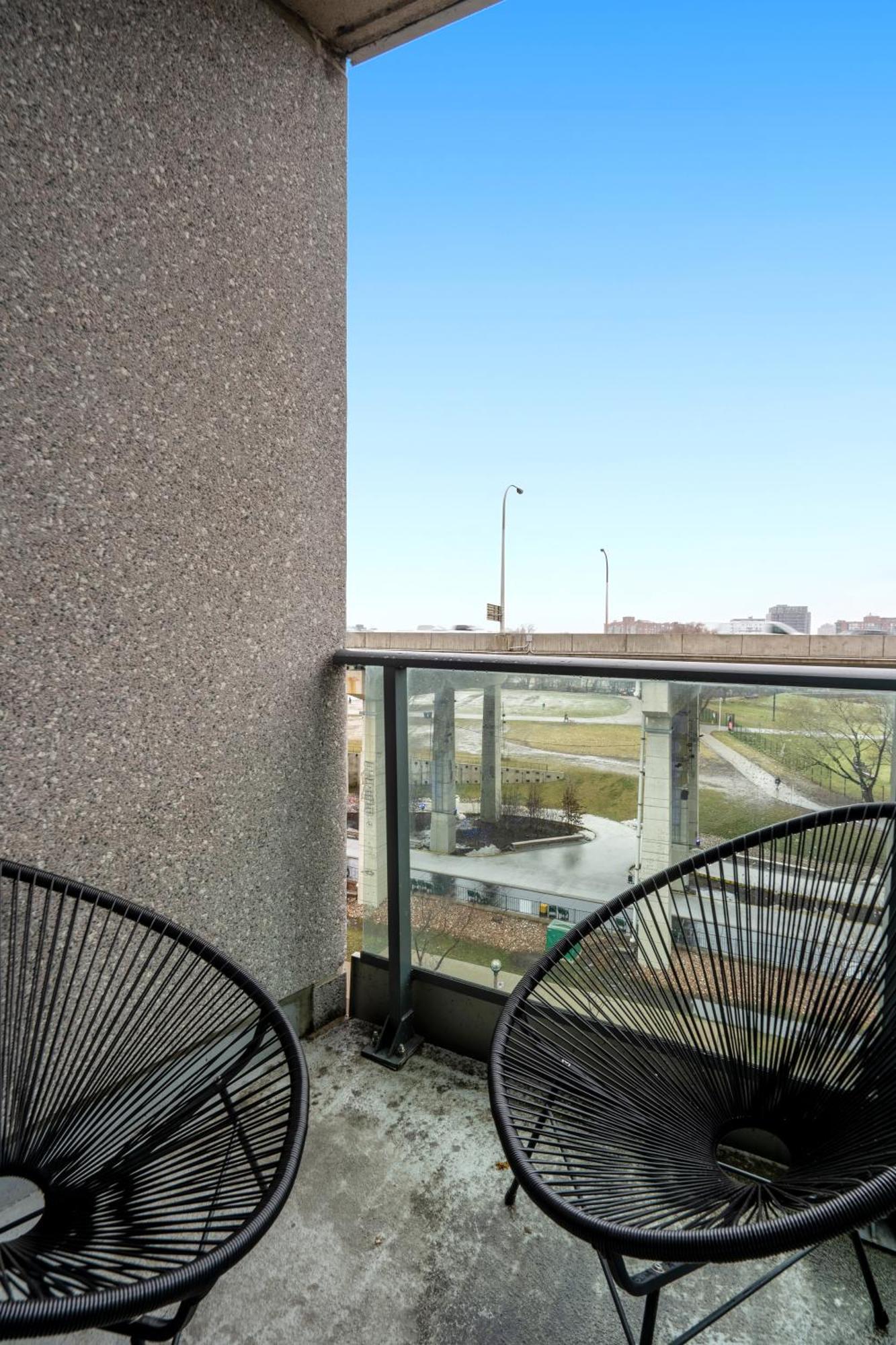 Downtown Toronto 1 Bdrm Condo With Parking And Views Kültér fotó
