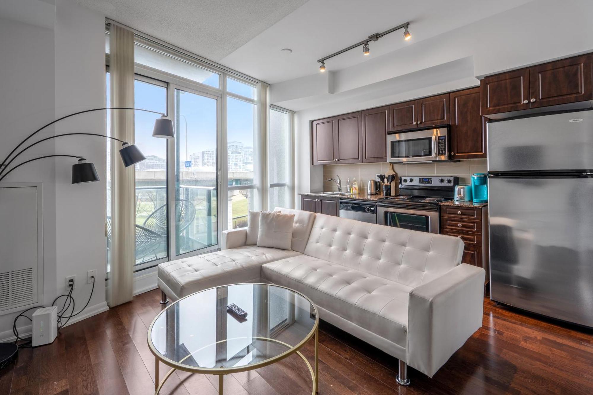 Downtown Toronto 1 Bdrm Condo With Parking And Views Kültér fotó